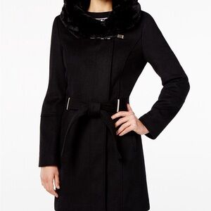 Calvin Klein Elegant Black Coat with Fur Collar